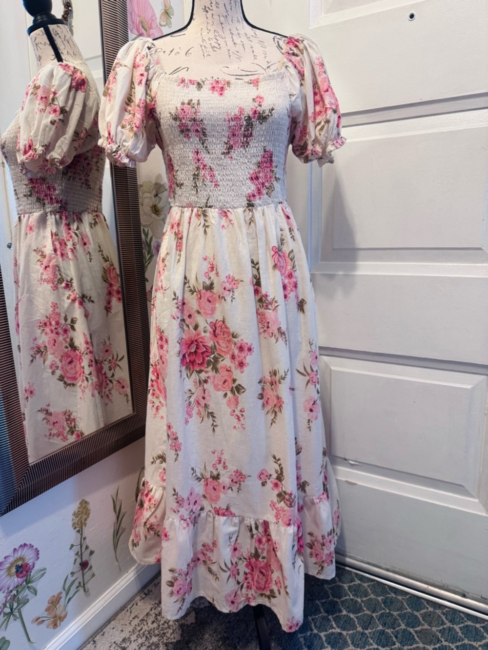 Women's Floral Midi Dress with Puff Sleeves - Cream & Pink